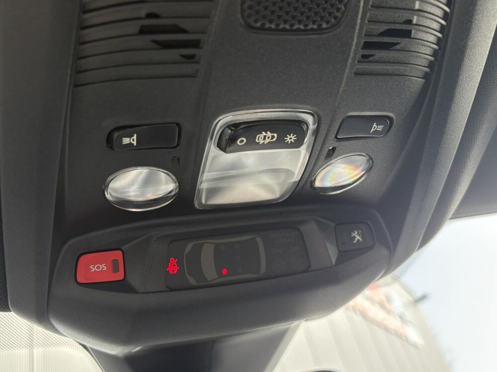 3008 PureTech 130 Active Pack avec GPS 10\', Cam&eacute;ra et Apple Car 2023 occasion 35300 Foug&egrave;res
