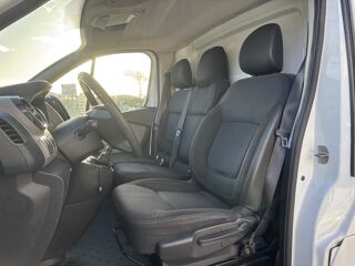 Trafic L2H1 1300 Kg 1.6 dCi 125 Grand Confort CARPLAY GALLERIE 2018 occasion 49070 Beaucouz&eacute;