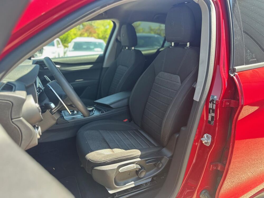 Stelvio BUSINESS 2.2 D - 190CH - BVA - CAM - HAYON ELEC - DNA SELECT 2019 occasion 13760 Saint-Cannat