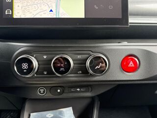 Twingo E-Tech Autonomie Urbaine 80 Techno a partir de 140 euros / m 2026 occasion 31660 Bessi&egrave;res