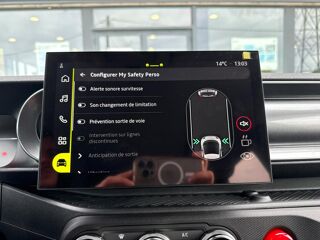 Twingo E-Tech Autonomie Urbaine 80 Techno a partir de 140 euros / m 2026 occasion 31660 Bessi&egrave;res