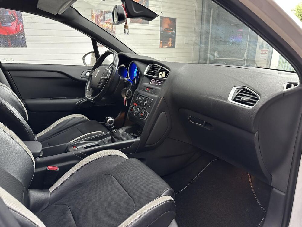 DS4 1.2 PURETECH 130 SO CHIC START-STOP 2014 occasion 33370 Artigues-pr&egrave;s-Bordeaux