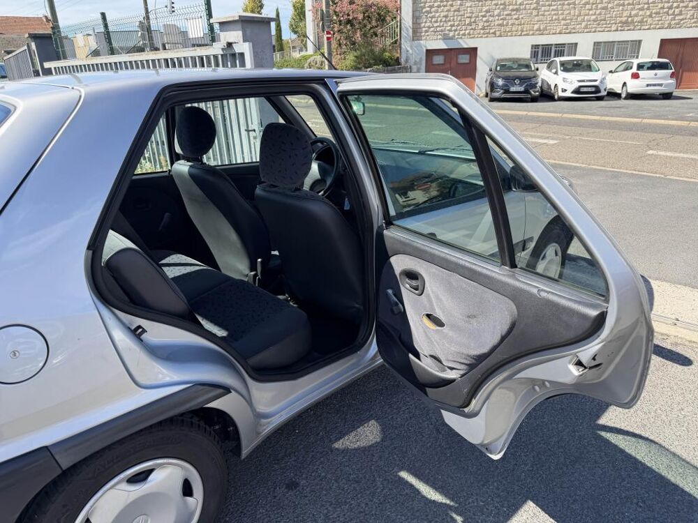 Saxo 1.4 - 75 BVA Exclusive 2000 occasion 19100 Brive-la-Gaillarde