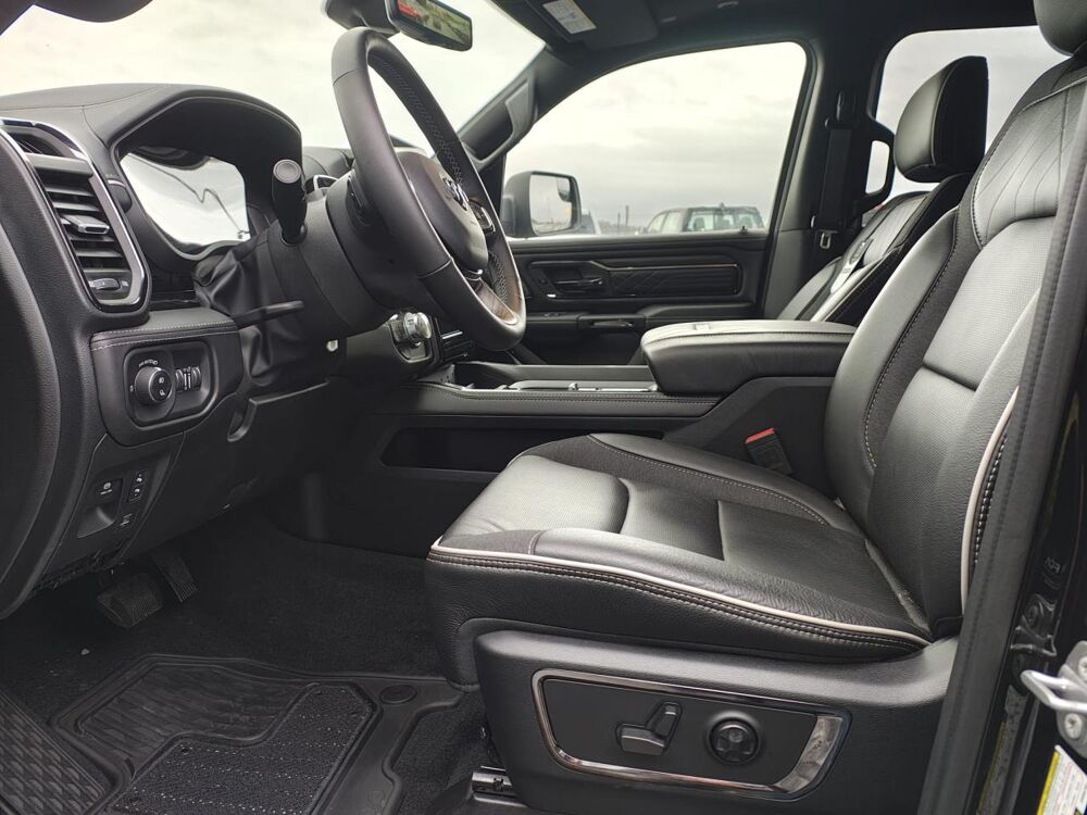 RAM 1500 CREW LIMITED NIGHT EDITION BOX HAYON MULTI 2025 occasion 91830 Le Coudray-Montceaux