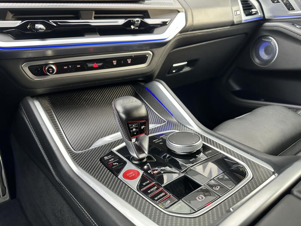 XM 4.4i V8 - BVA Sport G09 . 2023 occasion 33450 Montussan