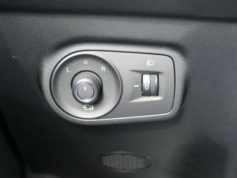 ZS EV II 1.5 HYBRID+ 197 LUXURY - BVA & PACK TO. 2026 occasion 77090 Coll&eacute;gien
