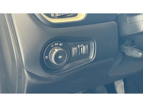 Renegade - 120 4x2 Limited / SUIVI FACTURE / DETECTEUR ANGLE MORT / 2019 occasion 17600 Saujon