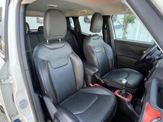 Renegade 2.0 MultiJet - 140 4x4 Active Drive Opening Edition 2015 occasion 83490 Le Muy