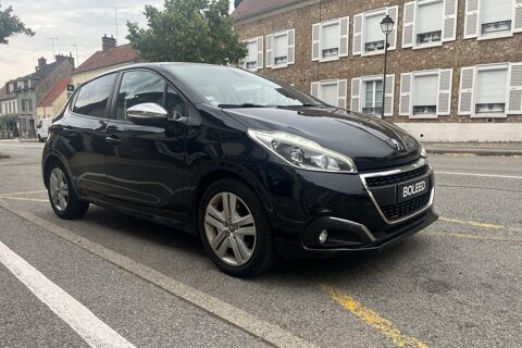 208 1.2i -Signature -82ch - courroie chang&eacute; - carplay - camera d 2019 occasion 78760 Jouars-Pontchartrain