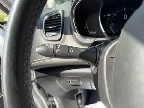 Sc&eacute;nic 1.6 Energy dCi - 160 Bva 7pl Initiale Paris gps + clim + cam 2018 occasion 19100 Brive-la-Gaillarde