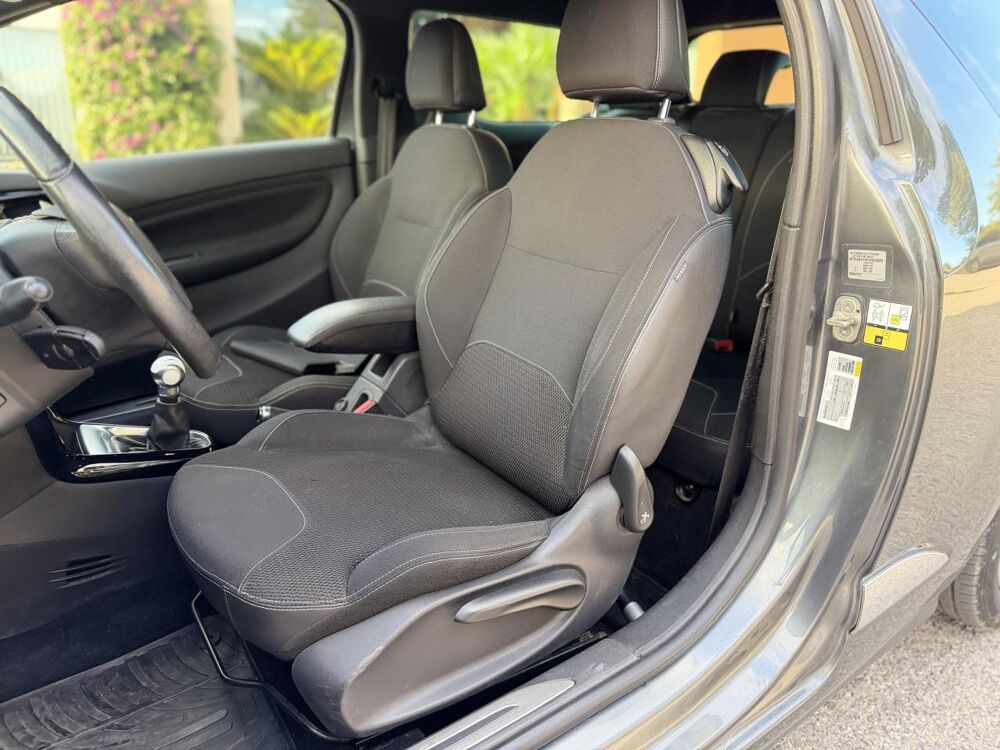 DS3 1.6 BlueHDi - 100CH - BLUETOOTH - IDEAL JEUNE CONDUCTEUR 2015 occasion 13760 Saint-Cannat