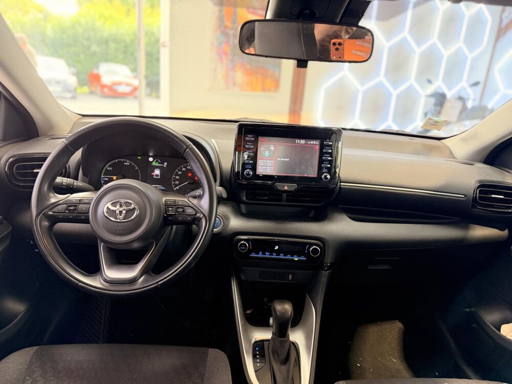 Yaris 1.5 114H 90CH HYBRID FULL-HYBRID 0.8KWH DYNAMIC BVA GARANTIE 2023 occasion 16000 Angoul&ecirc;me