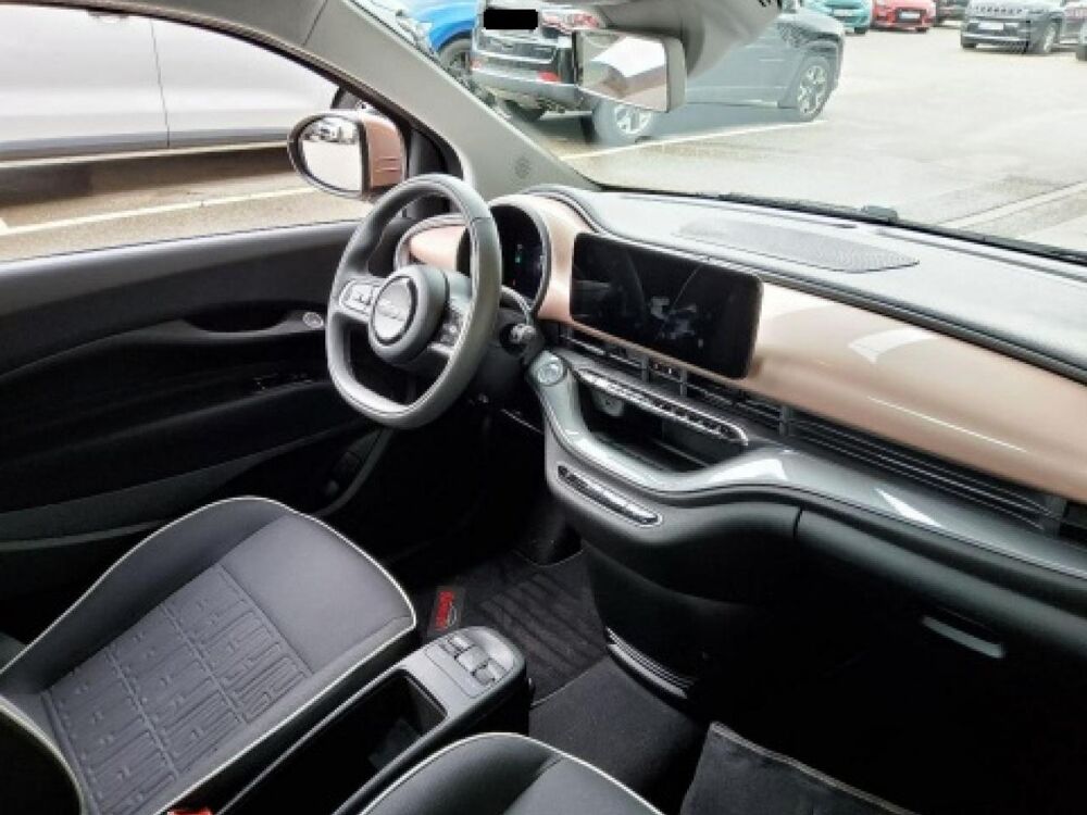 500 Electrique 118ch 42.0kWh avec Apple Car Play et Climatisatio 2023 occasion 35300 Foug&egrave;res