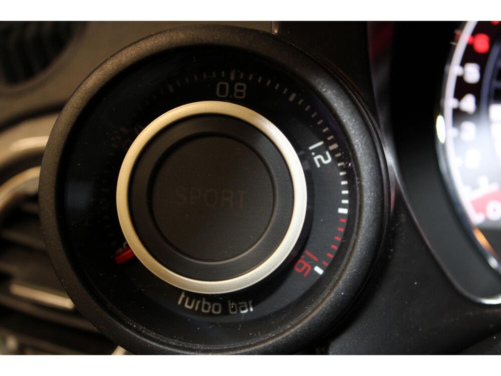 500 Fiat 1.4i 16V - 135 - 139g BERLINE Abarth PHASE 1 2016 occasion 59493 Villeneuve-d'Ascq