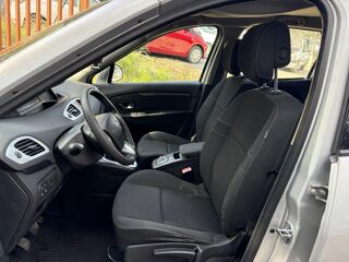 Sc&eacute;nic Grand 1.5 dCi - 105ch - 7places Carminat / distribution, ent 2010 occasion 30260 Orthoux-S&eacute;rignac-Quilhan
