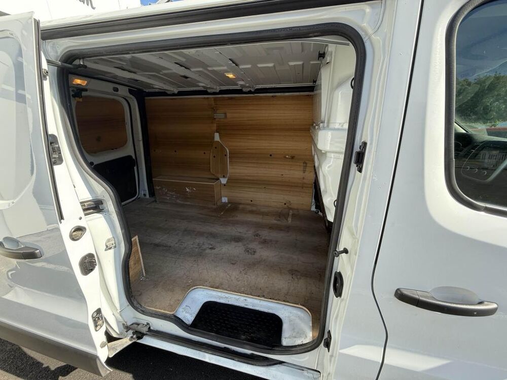 Trafic L1H1 1200 Kg 2.0 dCi - 120 Fourgon Grand Confort TVA RECUPER 2020 occasion 19100 Brive-la-Gaillarde