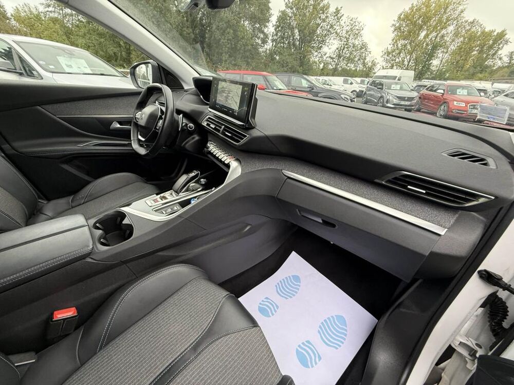 3008 Hybrid - 225 - BV e-EAT8 Allure Pack GPS + CAMERA AR + CARPL 2022 occasion 19100 Brive-la-Gaillarde