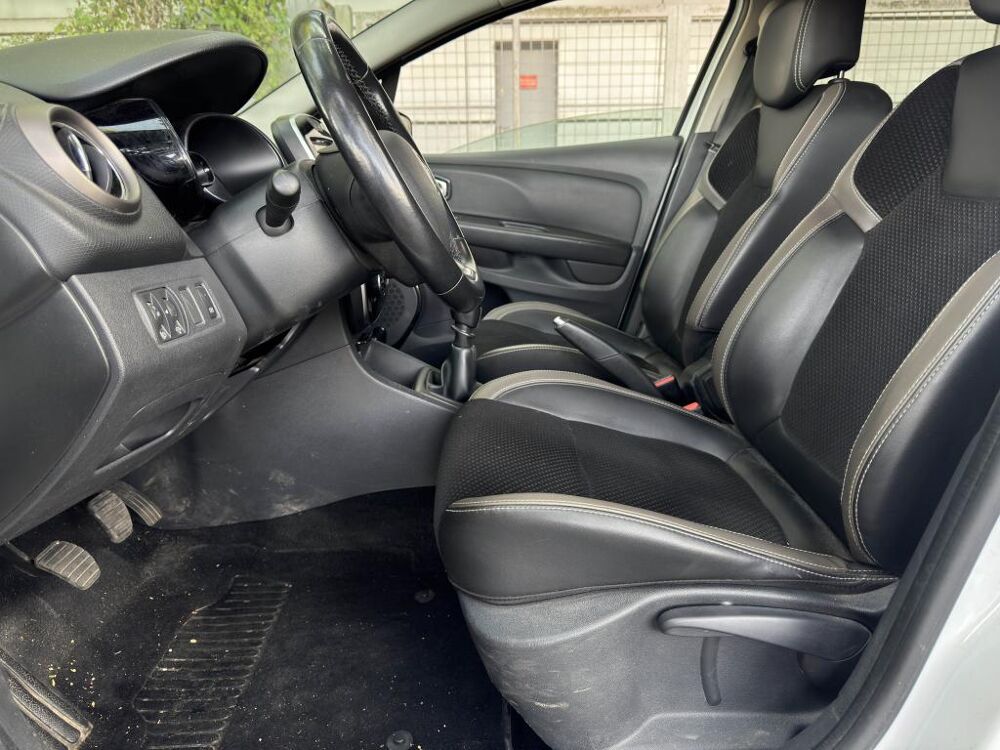 Clio Estate 1.2 Energy TCe - 120 IV ESTATE BREAK Intens PHASE 2 2018 occasion 77185 Lognes