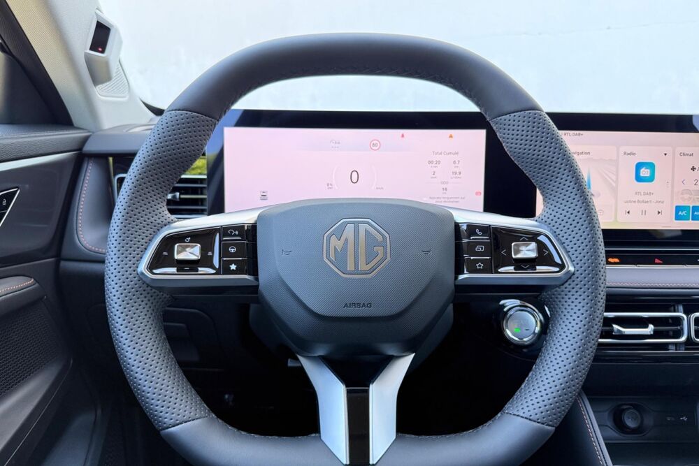 MG.EHS 1.5 HYBRID + 224 COMFORT 2026 occasion 38550 Clonas-sur-Var&egrave;ze