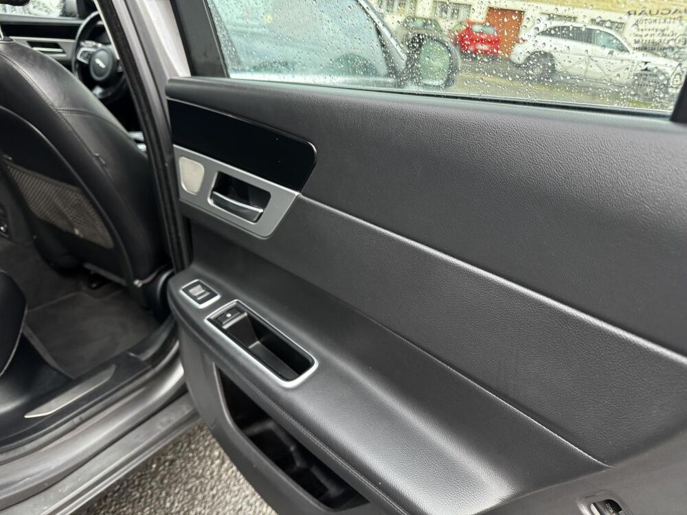 XF 2.0 D - 180 BVA S&S Prestige Gps + Camera AR + Clim 2016 occasion 19100 Brive-la-Gaillarde