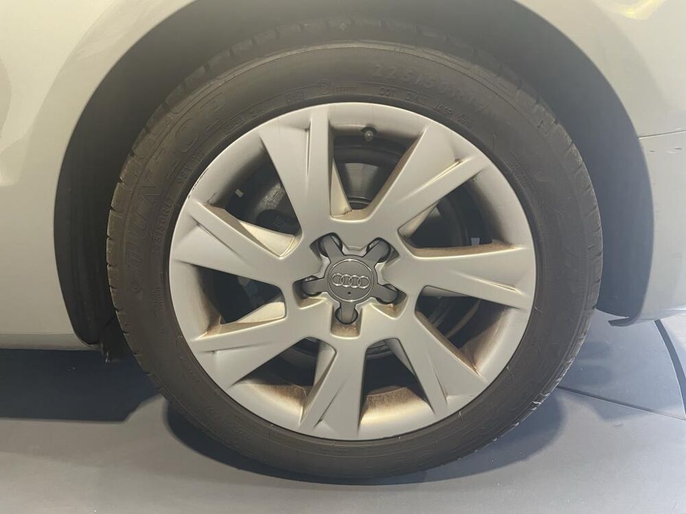 A5 Coupe 2.0 TFSI 211cv BVA Multitronic Ambiente Garantie 6 moi 2011 occasion 33500 Libourne
