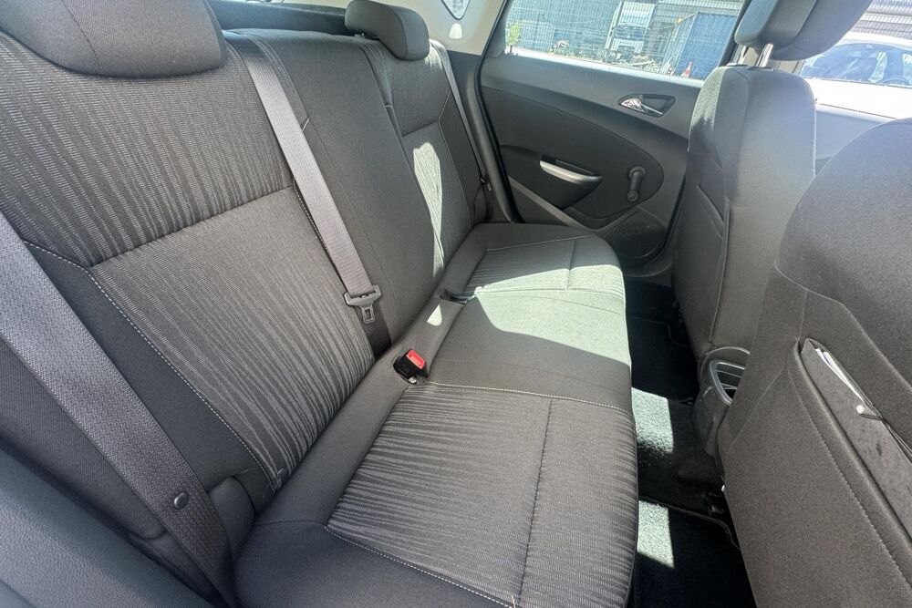 Astra 1.4i Twinport - 100 J BERLINE Essentia PHASE 1 2011 occasion 77185 Lognes