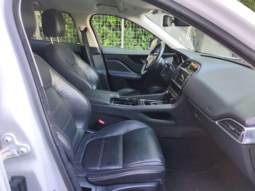 F-PACE 2.0 D - 180 - BVA - Stop/Start Prestige 2017 occasion 77185 Lognes