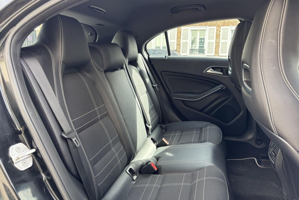 Classe A Mercedes-Benz A 180 D BVA - CarPlay - Cam&eacute;ra de recul 2013 occasion 78760 Jouars-Pontchartrain