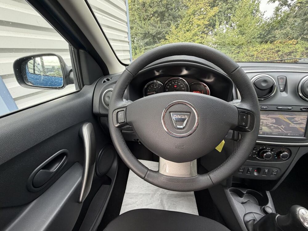 Sandero 1.5 dCi FAP - 90 II BERLINE Stepway Prestige 2014 occasion 35780 La Richardais