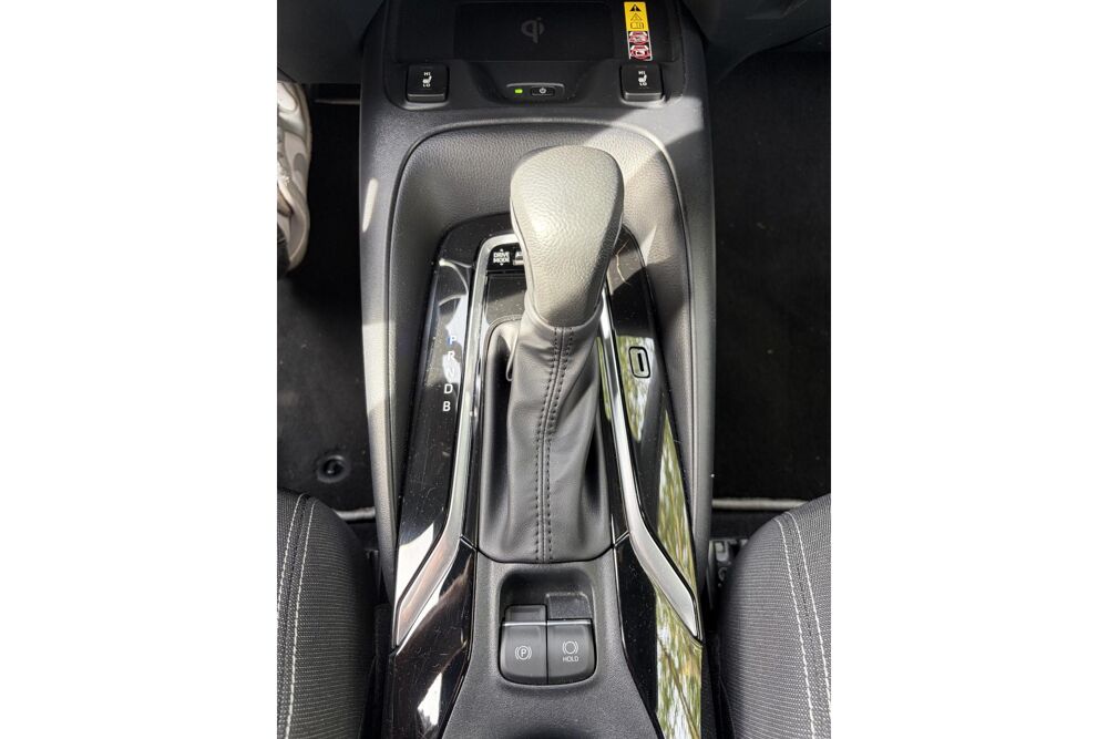 Corolla 1.8 Hybrid 140 - BV e-CVT Dynamic + 2024 2024 occasion 78760 Jouars-Pontchartrain