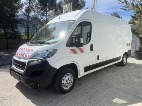 Boxer II 2.0 BLUEHDI 130 PREMIUM PACK 335 L3H2 &eacute;quip&eacute; atelier 2018 occasion 83490 Le Muy