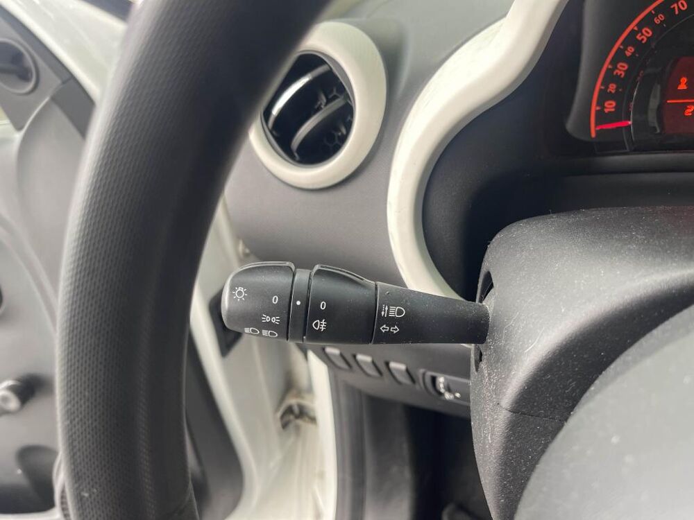 Twingo 1.0 SCe - 70 E6C Bo&icirc;te courte III BERLINE Life 2 2018 occasion 77185 Lognes