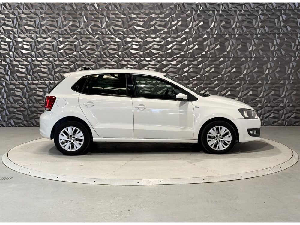 Polo 1.2i - 60 V 6R Life Equip&eacute;e Car play / Ciel Etoil&eacute; 2013 occasion 78680 &Eacute;p&ocirc;ne