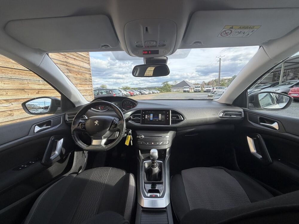 308 1.2i PureTech 12V S&S - 130 II 2013 BERLINE Sensation PHASE 2014 occasion 19100 Brive-la-Gaillarde
