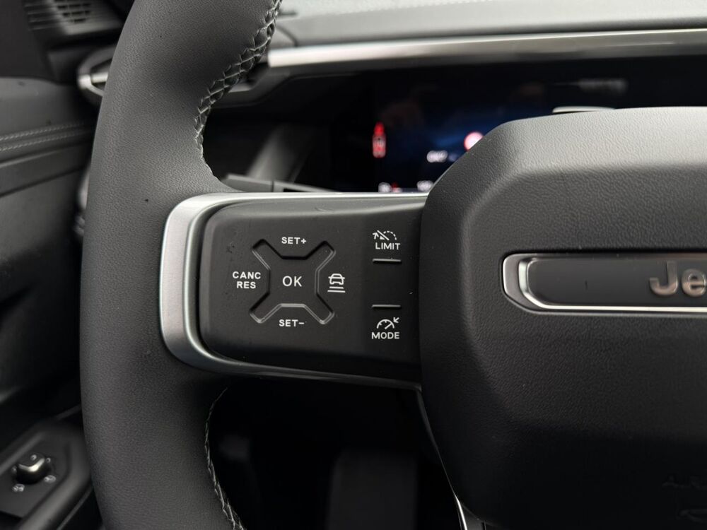 Compass NV Hybrid 145 e-DSC6 Altitude avec Packs Confort et Tech 2026 occasion 35300 Foug&egrave;res