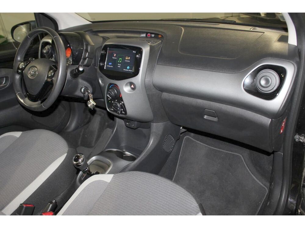 Aygo 1.0 VVT-i 72CH - BV X-Shift - X-Play - PREMI&Egrave;RE MAIN - FAIBL 2021 occasion 95340 Bernes-sur-Oise