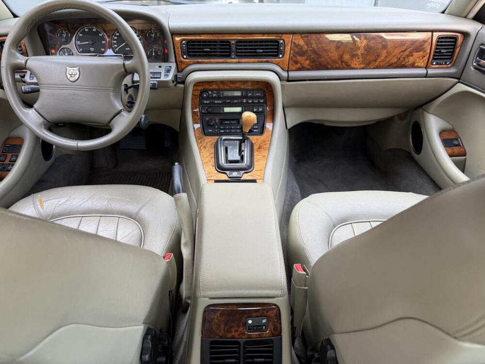 XJ 3.2i 1995 occasion 38330 Montbonnot-Saint-Martin