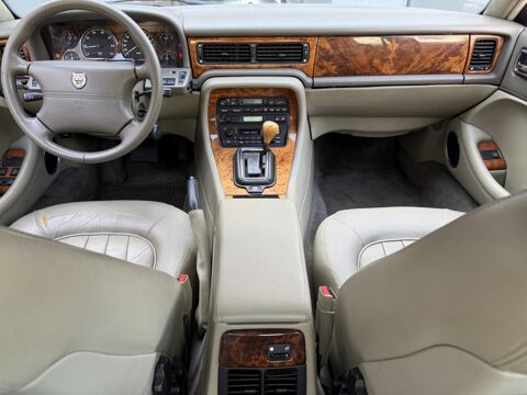XJ 3.2i 1995 occasion 38330 Montbonnot-Saint-Martin