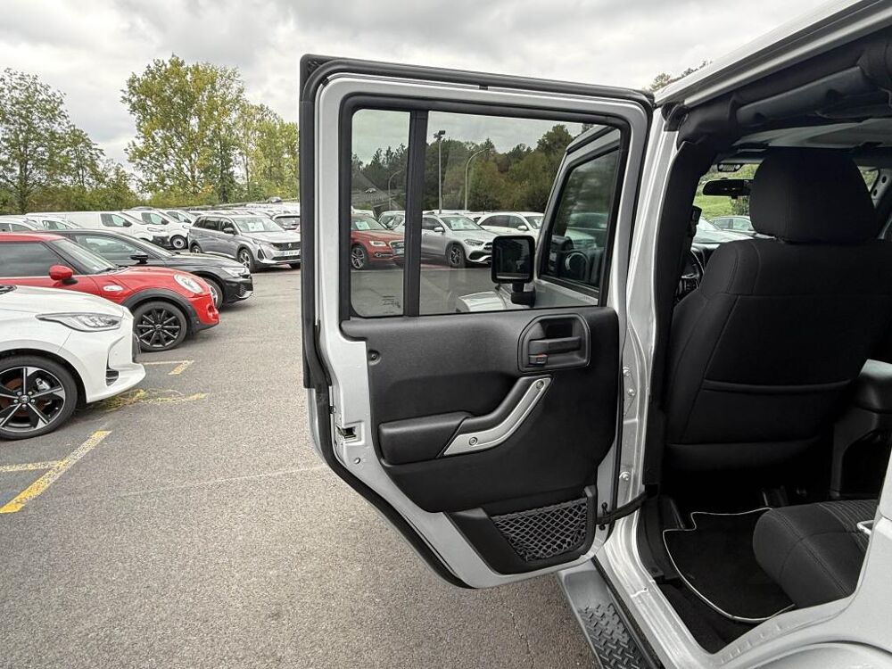 Wrangler 2.8 CRD 200CH Unlimited Sahara ATTELAGE + GPS + CLIM 2012 occasion 19100 Brive-la-Gaillarde