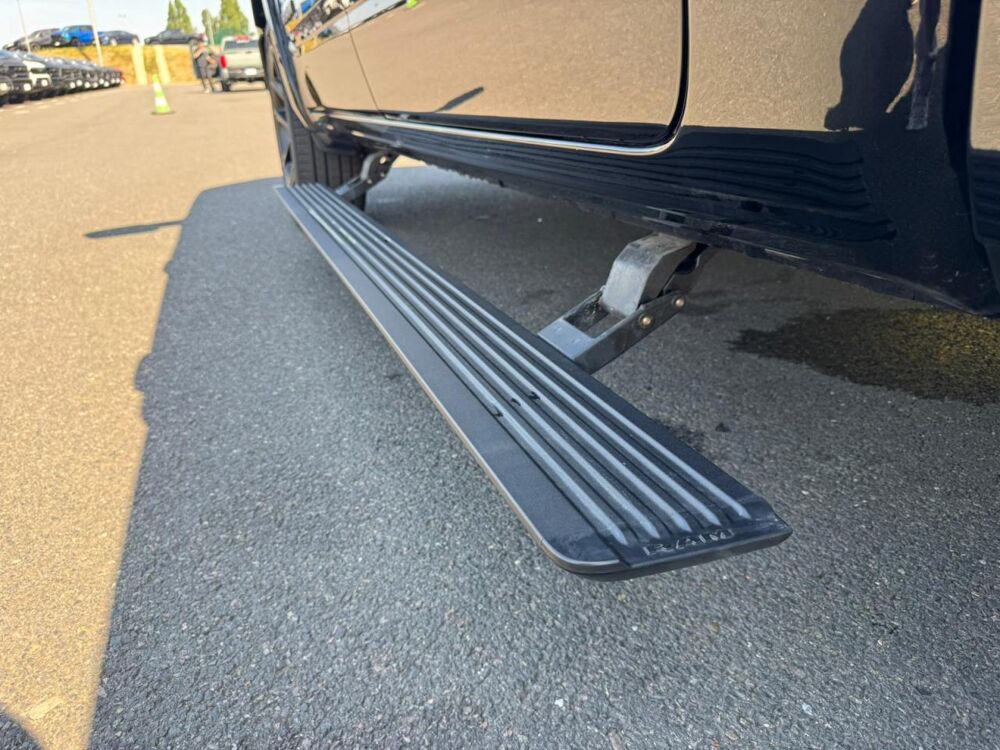 RAM 1500 CREW LAIE SPORT NIGHT EDITION AIR 2025 occasion 91830 Le Coudray-Montceaux