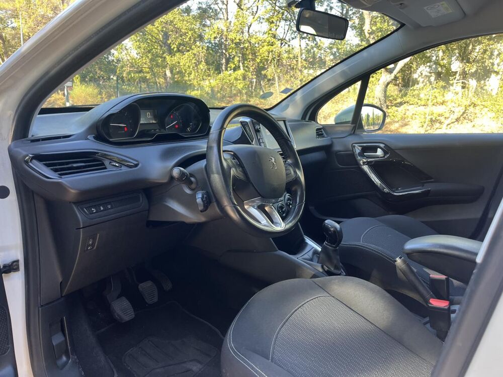 208 1.6 75CH Allure Business - CARPLAY - CLIM - DISTRI FAITE 2017 occasion 13760 Saint-Cannat