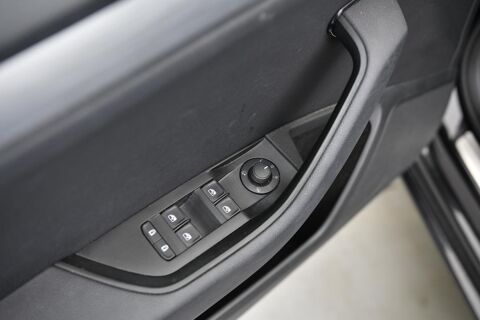 Superb Combi 2.0 TDI 122 DSG7 ATTELAGE/SIEGES AV CHAUFFANTS/VIRTUAL 2021 occasion 33620 Cavignac