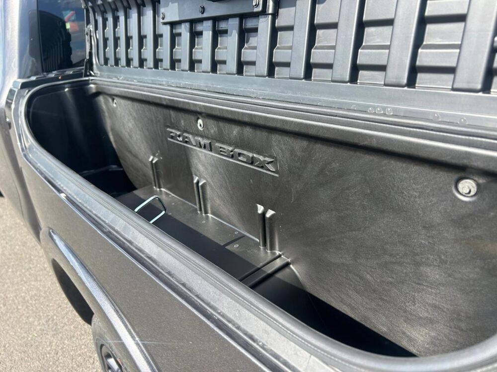 RAM 1500 CREW LIMITED NIGHT EDITION BOX 2026 occasion 91830 Le Coudray-Montceaux
