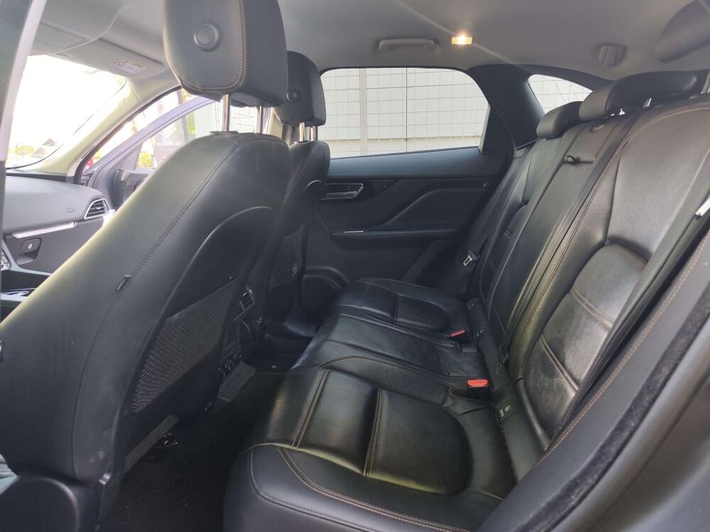 F-PACE 2.0 D - 180 - BVA - Stop/Start Prestige 2017 occasion 77185 Lognes