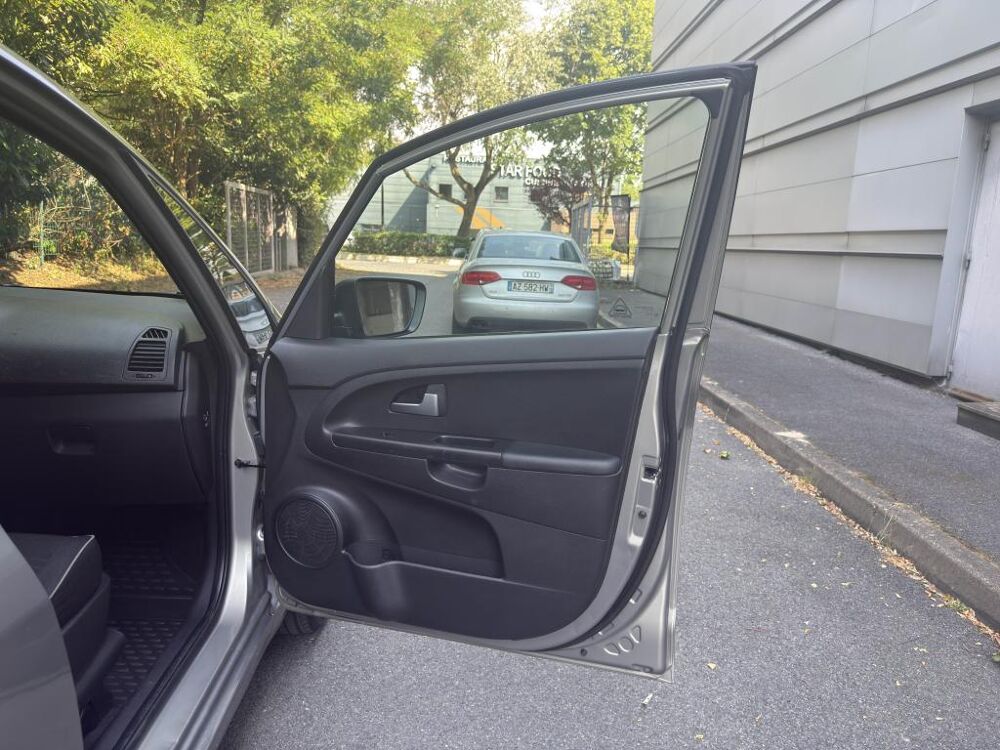 Venga 1.6 CRDi 115 BERLINE Edition 7 2013 occasion 77185 Lognes