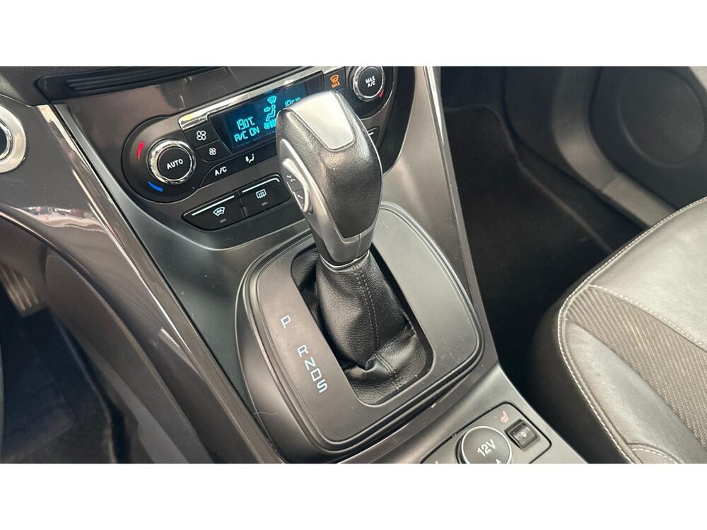 Kuga 2.0 TDCi 180 ch 4x4 BVA Titanium - ATTELAGE - TOIT OUVRANT - 2014 occasion 17600 Saujon