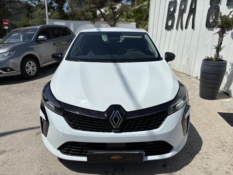 Clio 1.6 E-Tech Hybride - 145 - BVA multi-modes V BERLINE Evolut 2024 occasion 83490 Le Muy