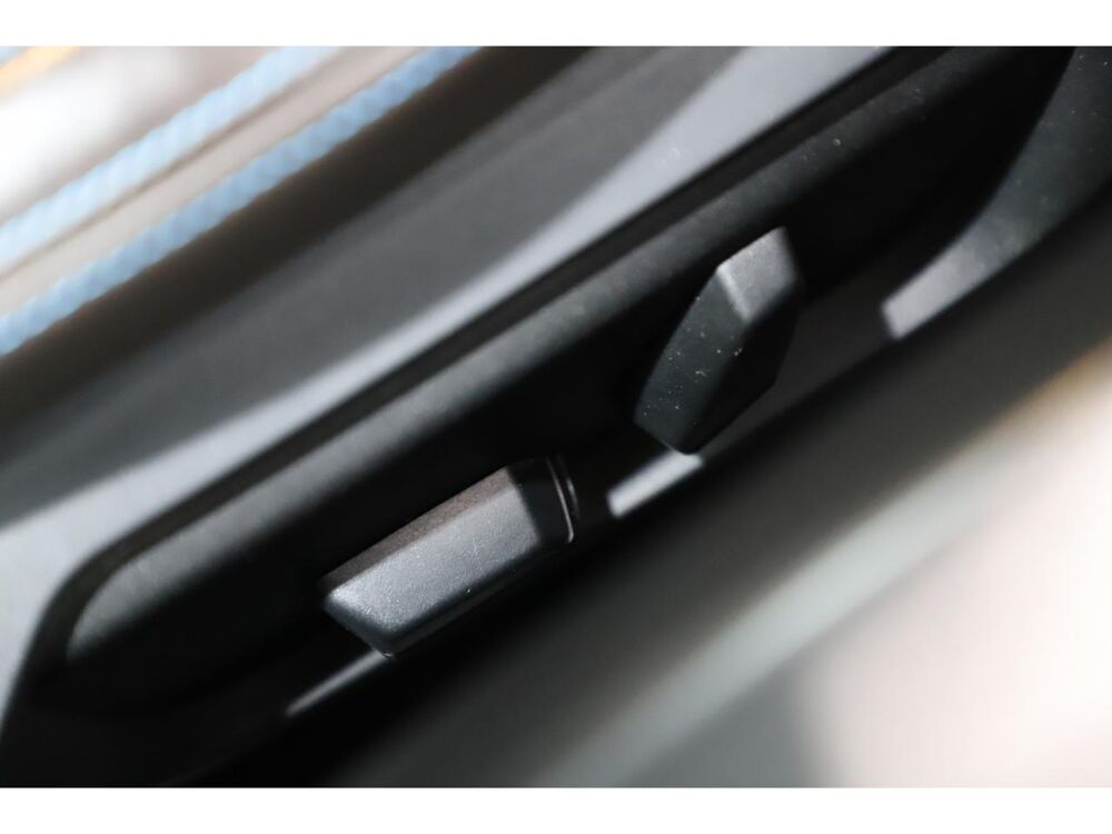 i8 Pure Impulse 2015 occasion 06550 La Roquette-sur-Siagne