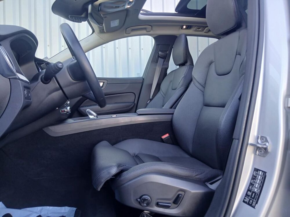 XC60 B4 Micro-Hybride Diesel / 197 Ch / BVA Geartronic / Finitio 2021 occasion 50640 Le Teilleul