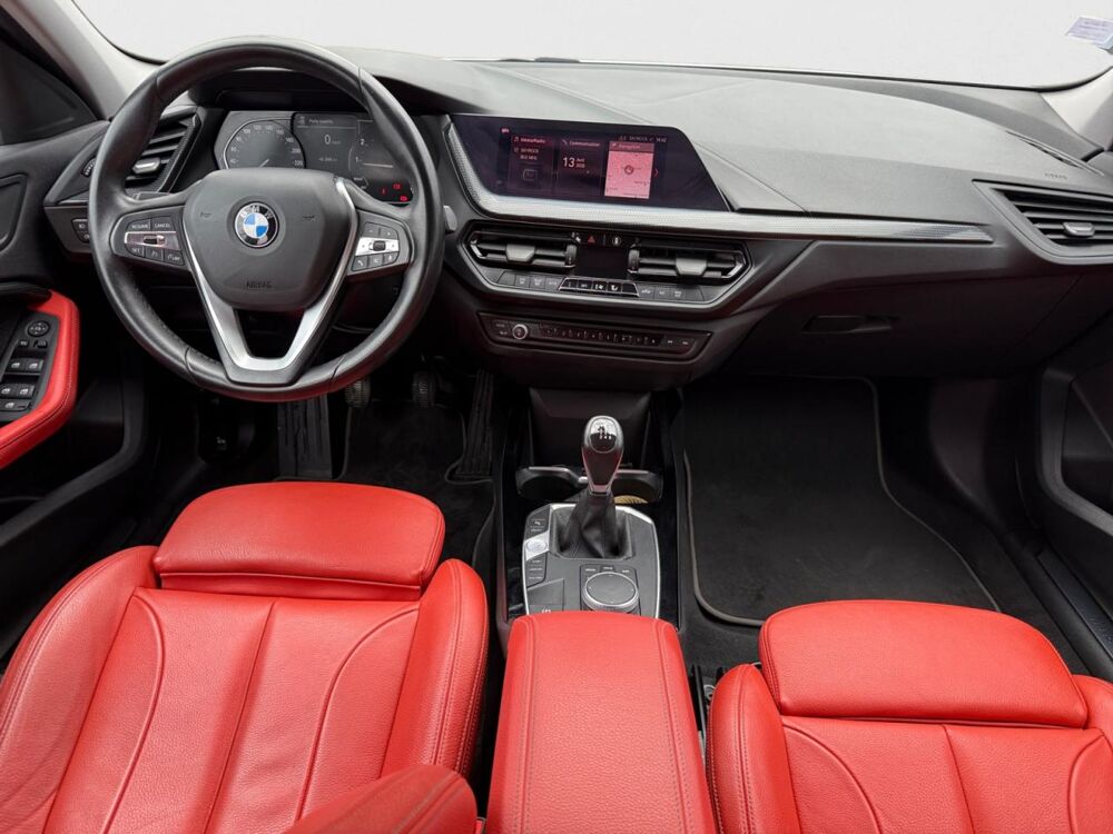 S&eacute;rie 1 118i BERLINE F40 Business Design (118 i) 2019 occasion 13400 Aubagne
